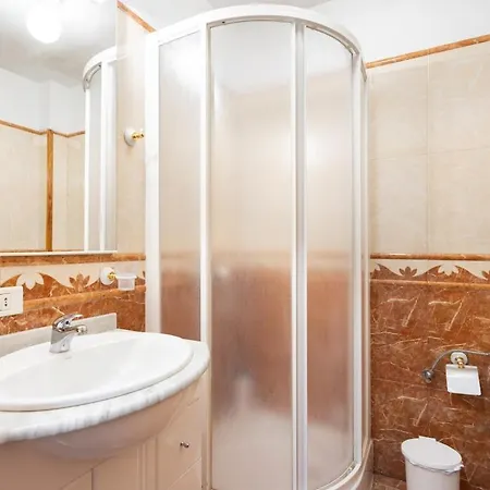 Dialez Holidays - Pris Paradise